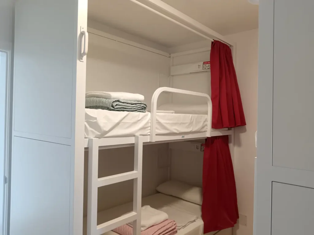 litera-cama-individual-albergue-armenteira